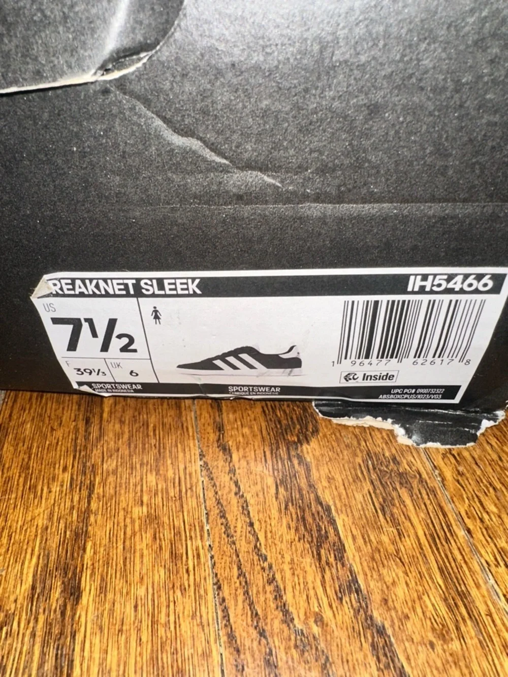 adidas Breaknet Sleek Sneakers Black with White Stripes - Like New 7 1/2
